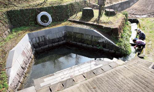 吉田城御献上汲場