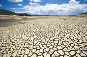 河川や湖沼の水が干上がること