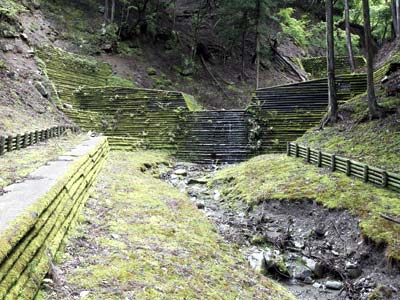 土壌流出対策が施された水源地