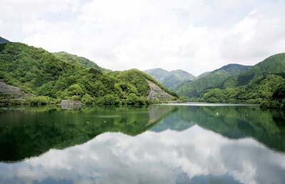 丹沢湖